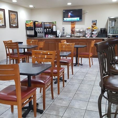 Microtel Inn & Suites By Wyndham Γκριν Μπέι Εξωτερικό φωτογραφία