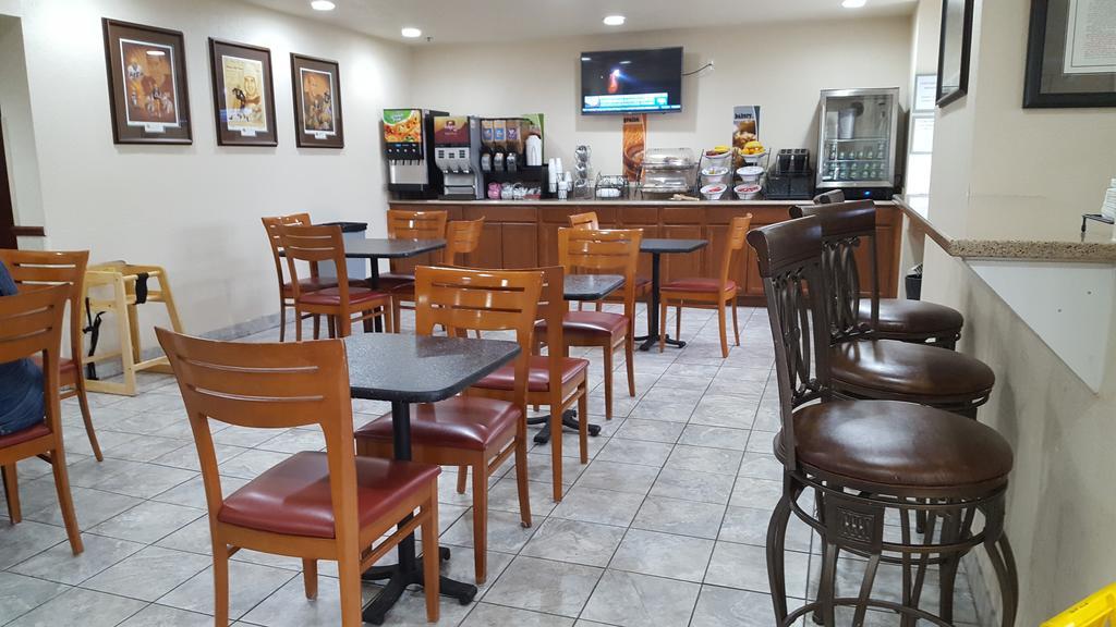 Microtel Inn & Suites By Wyndham Γκριν Μπέι Εξωτερικό φωτογραφία