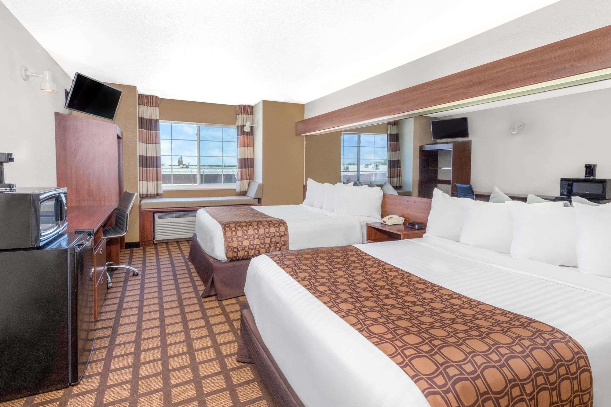 Microtel Inn & Suites By Wyndham Γκριν Μπέι Εξωτερικό φωτογραφία