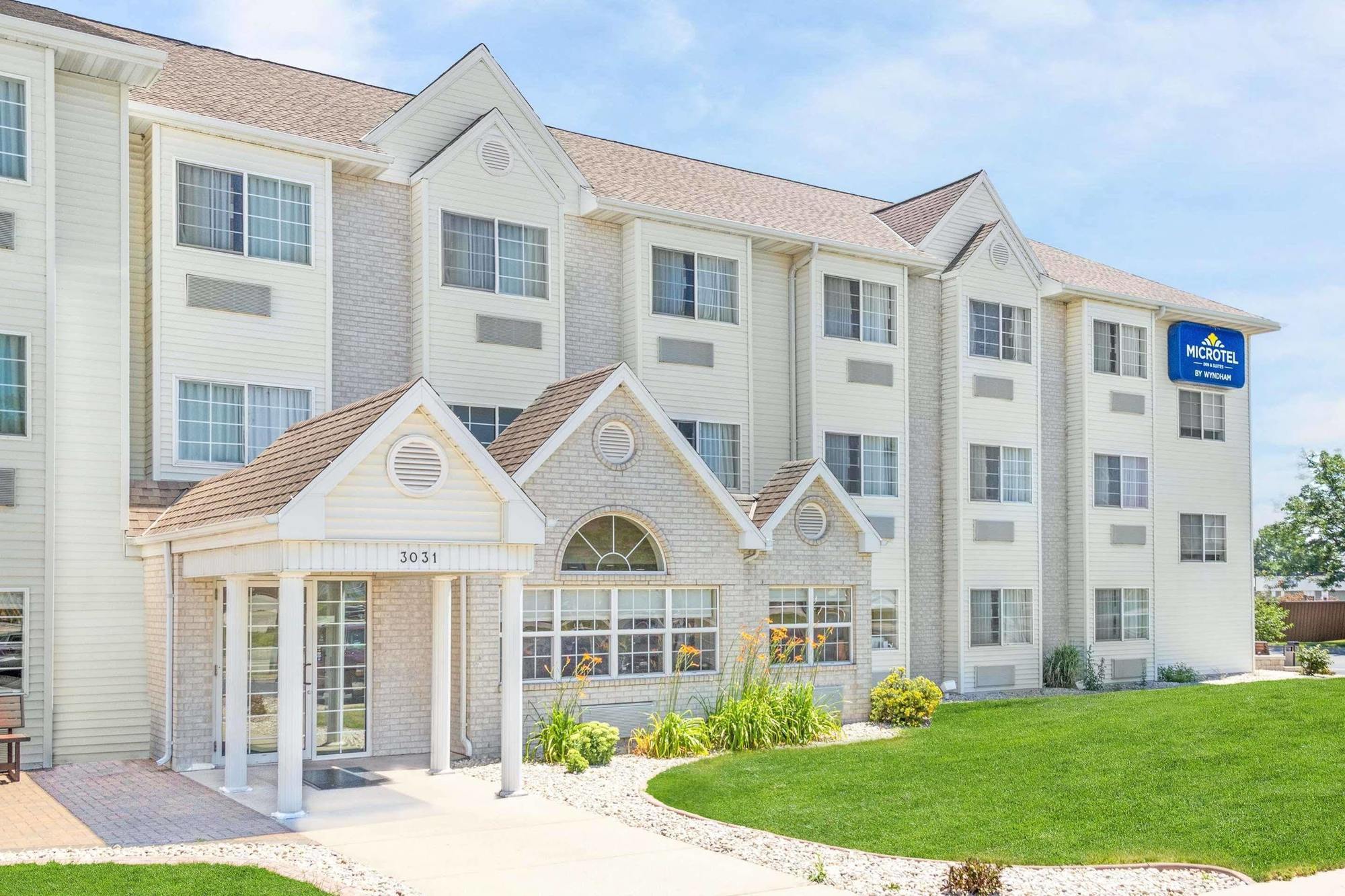 Microtel Inn & Suites By Wyndham Γκριν Μπέι Εξωτερικό φωτογραφία